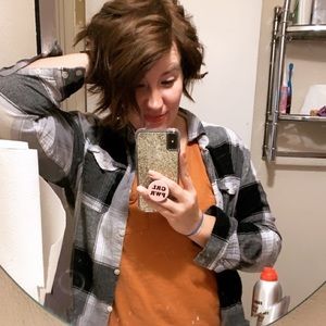 Meet your Posher, Adrienne